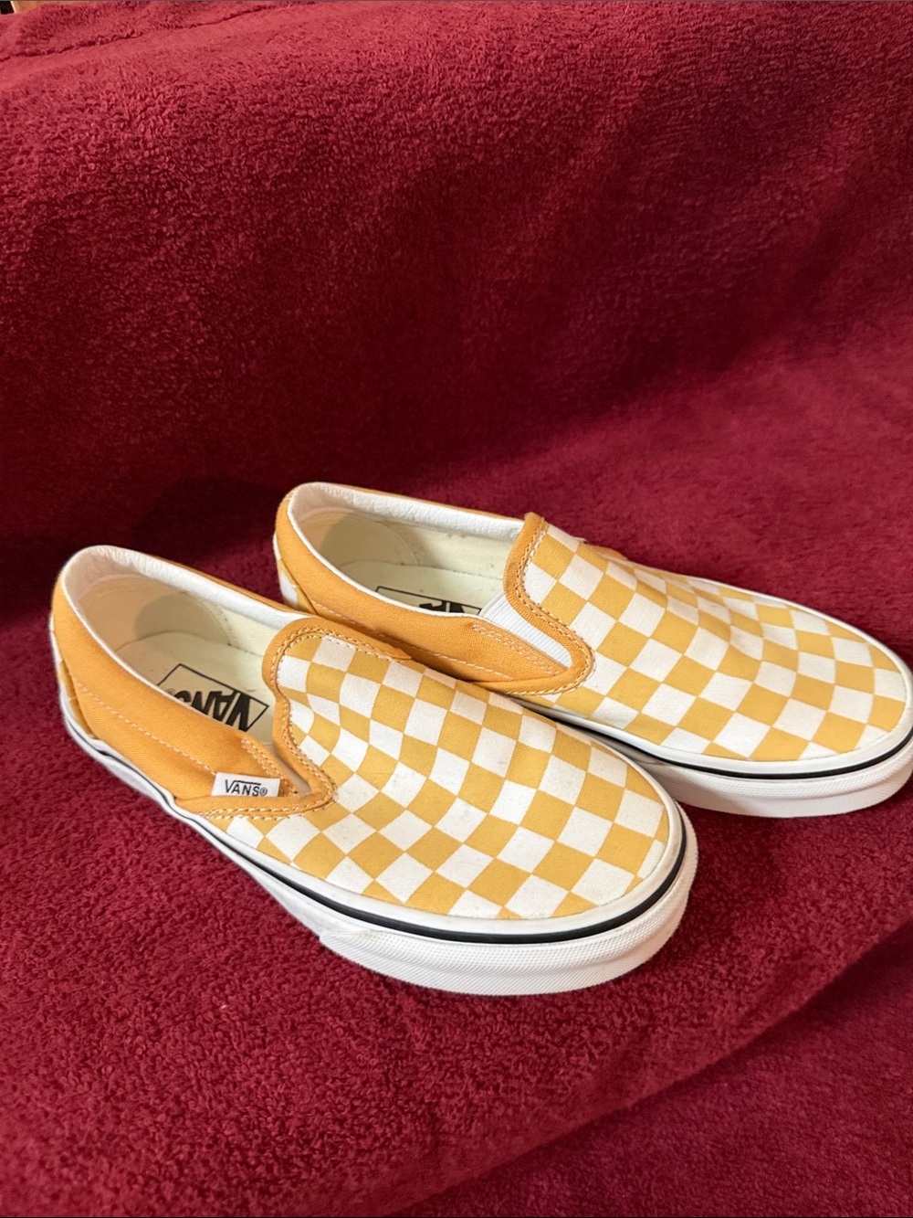 Vans Women’s Checkerboard Slip-On Sneakers - Yellow & White, unisex - Picture 2 of 5